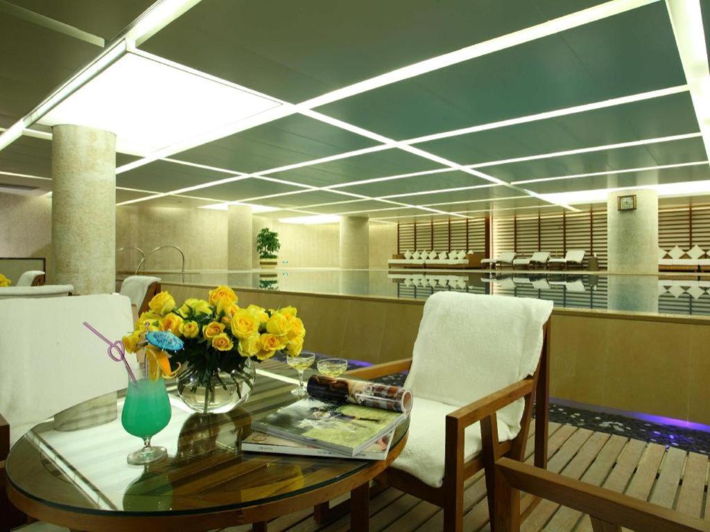New Century Grand Changchun Hotel Exterior foto