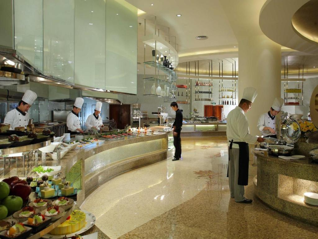 New Century Grand Changchun Hotel Exterior foto