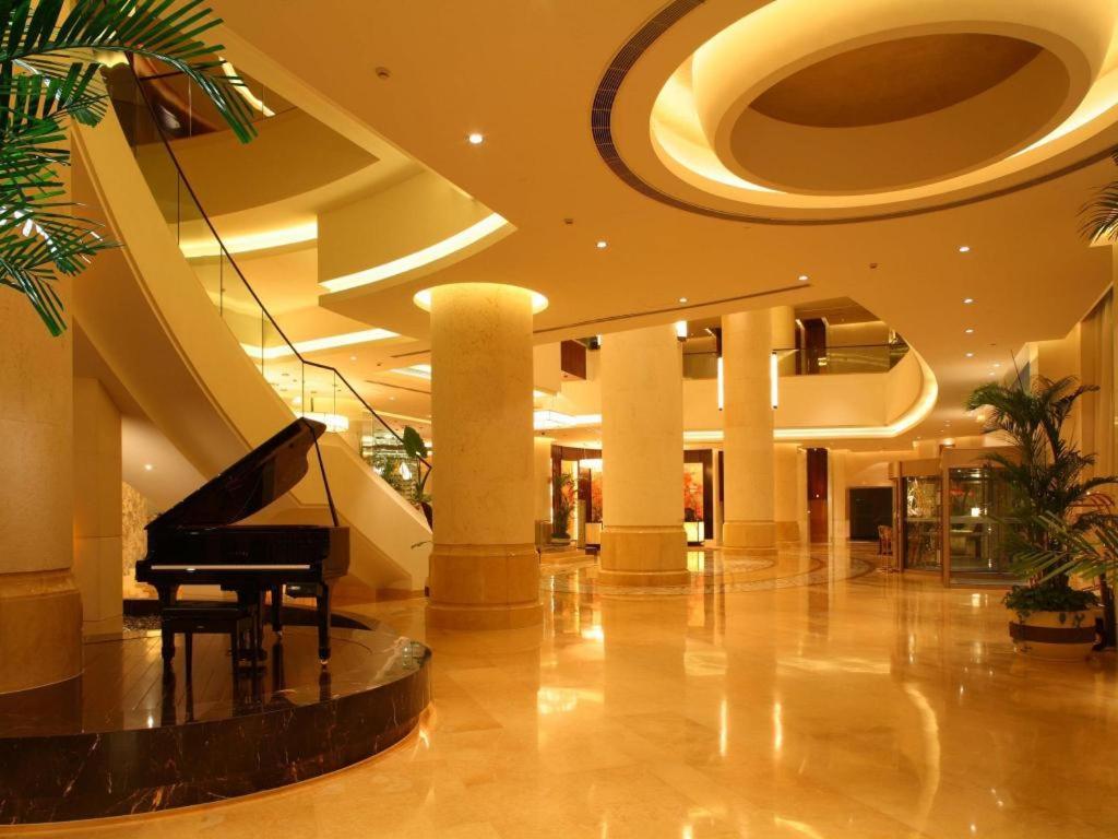 New Century Grand Changchun Hotel Exterior foto