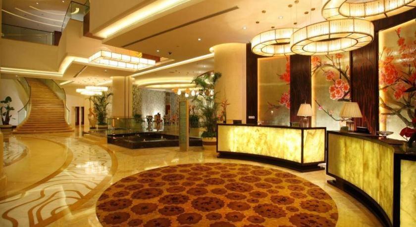 New Century Grand Changchun Hotel Exterior foto