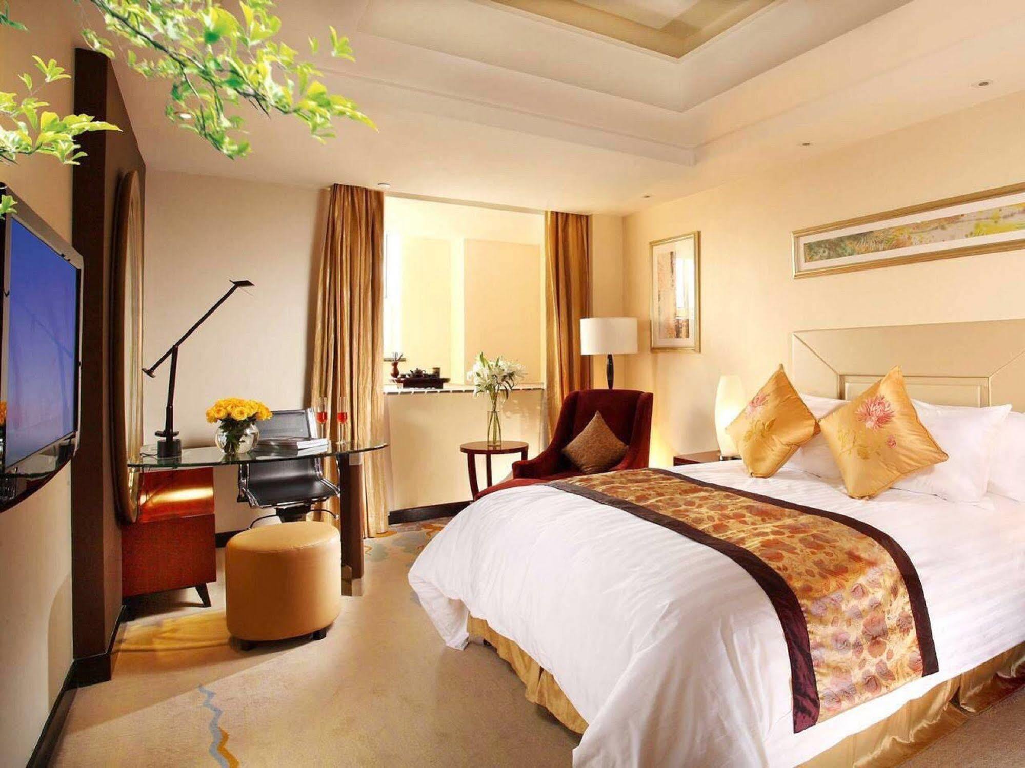 New Century Grand Changchun Hotel Exterior foto