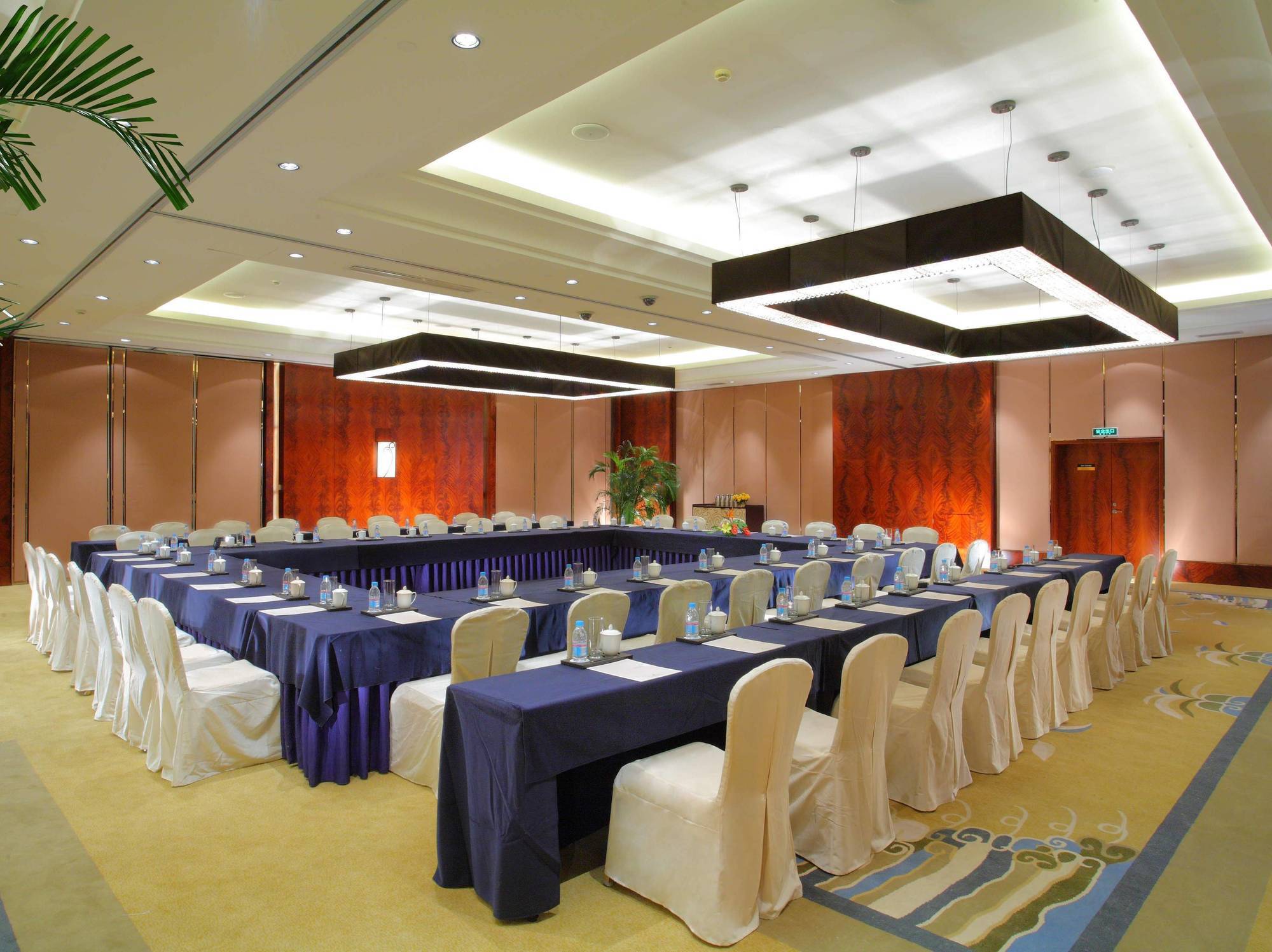 New Century Grand Changchun Hotel Exterior foto