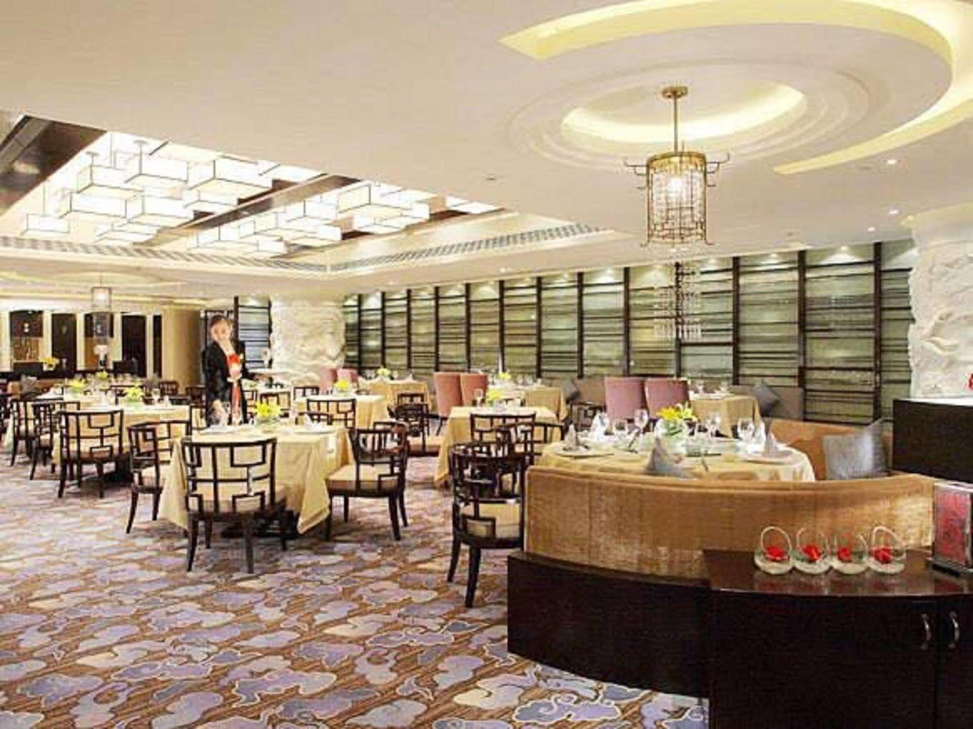 New Century Grand Changchun Hotel Exterior foto