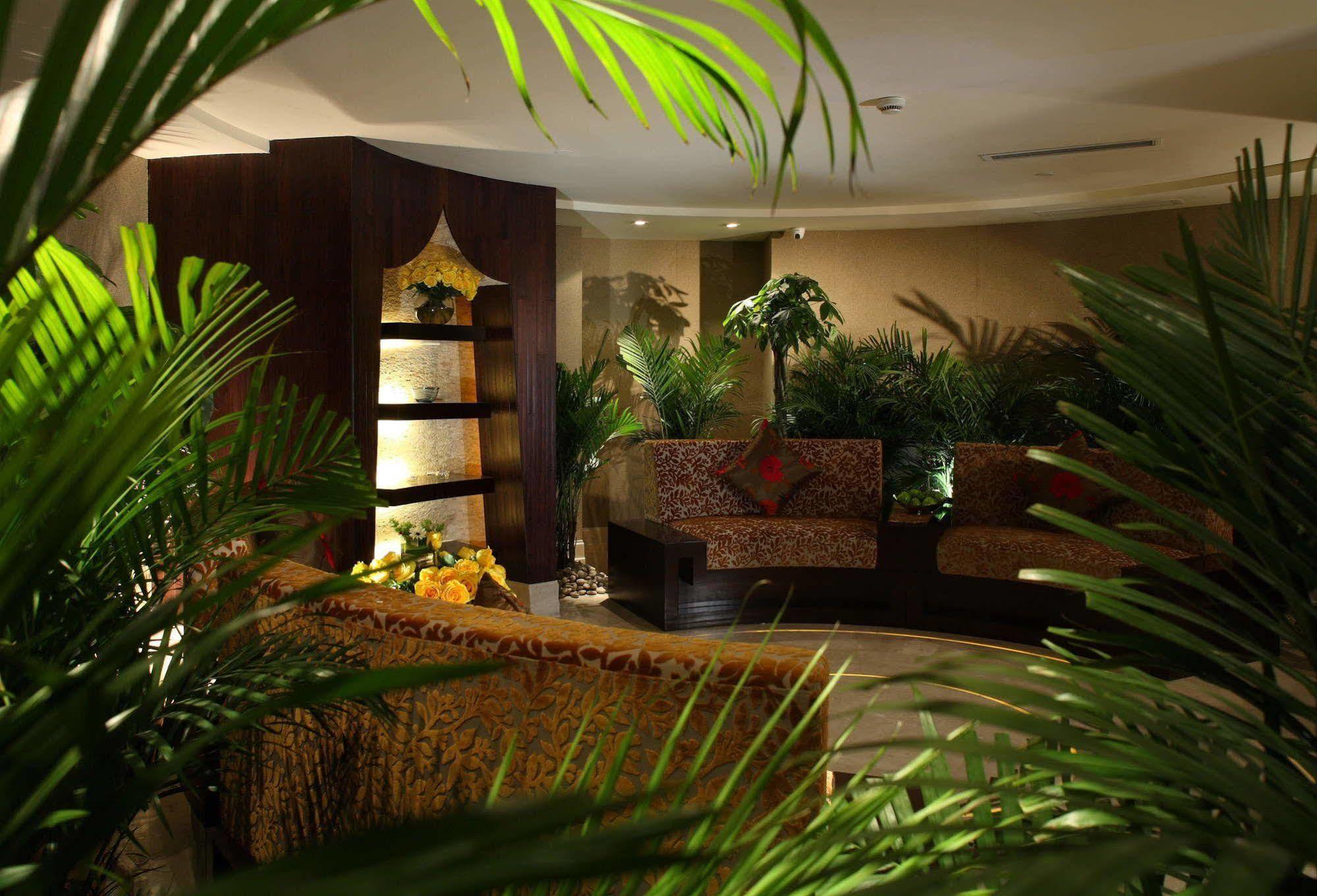 New Century Grand Changchun Hotel Exterior foto
